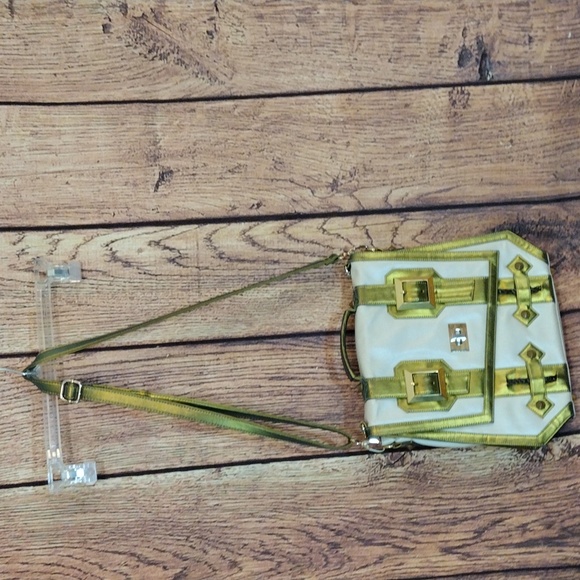 GUNAS Vegan Leather Cream and Iridescent Green Trim - Picture 1 of 16